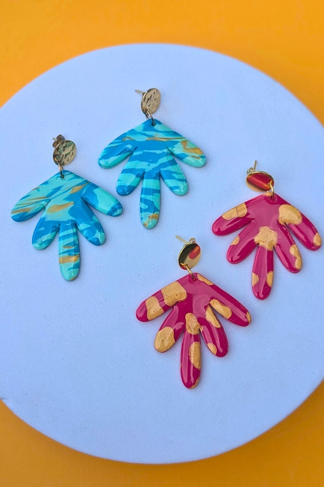 Boucles d’oreilles artisanales Les Éclatées Folia colorées en pâte polymère, faites main à Montréal