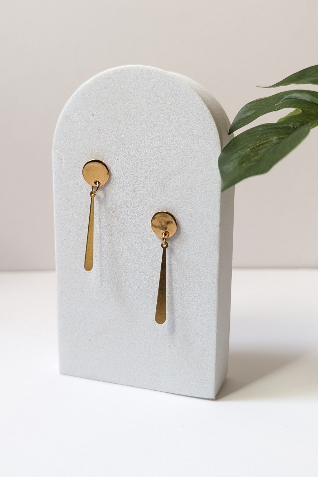 SÉROTONINE DESIGN Collection Harmonie — Boucles d'oreilles Goutte by Sérotonine Design | Roxy Lama