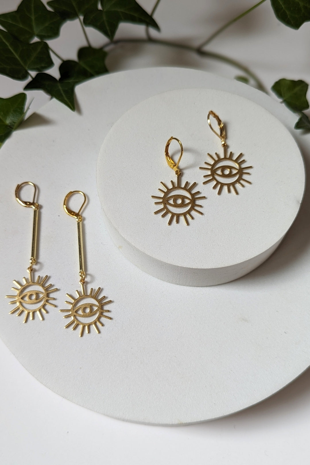 SÉROTONINE DESIGN (Collection Harmonie) — Boucles d'oreilles Regard solaire courtes Boucles d'oreilles by Sérotonine Design | Roxy Lama