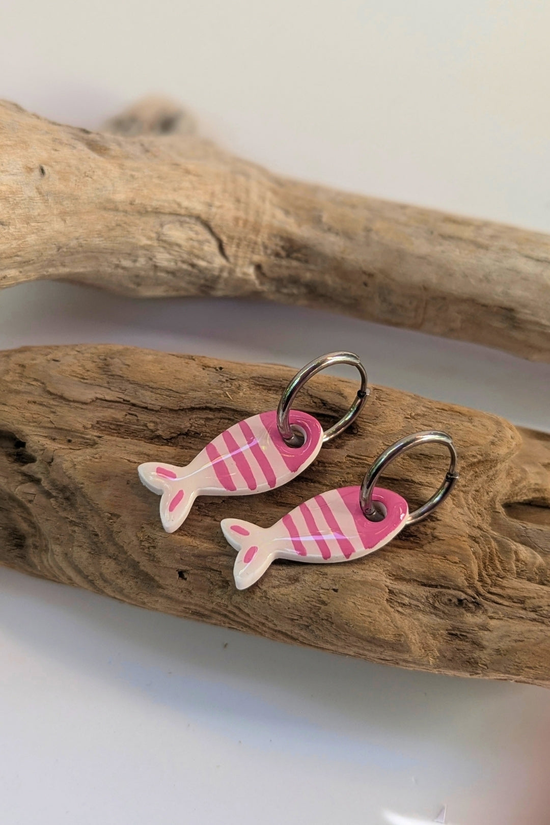 Boucles d'oreilles poisson rose La Marinière – Sardines de bonheur, faites main à Montréal
