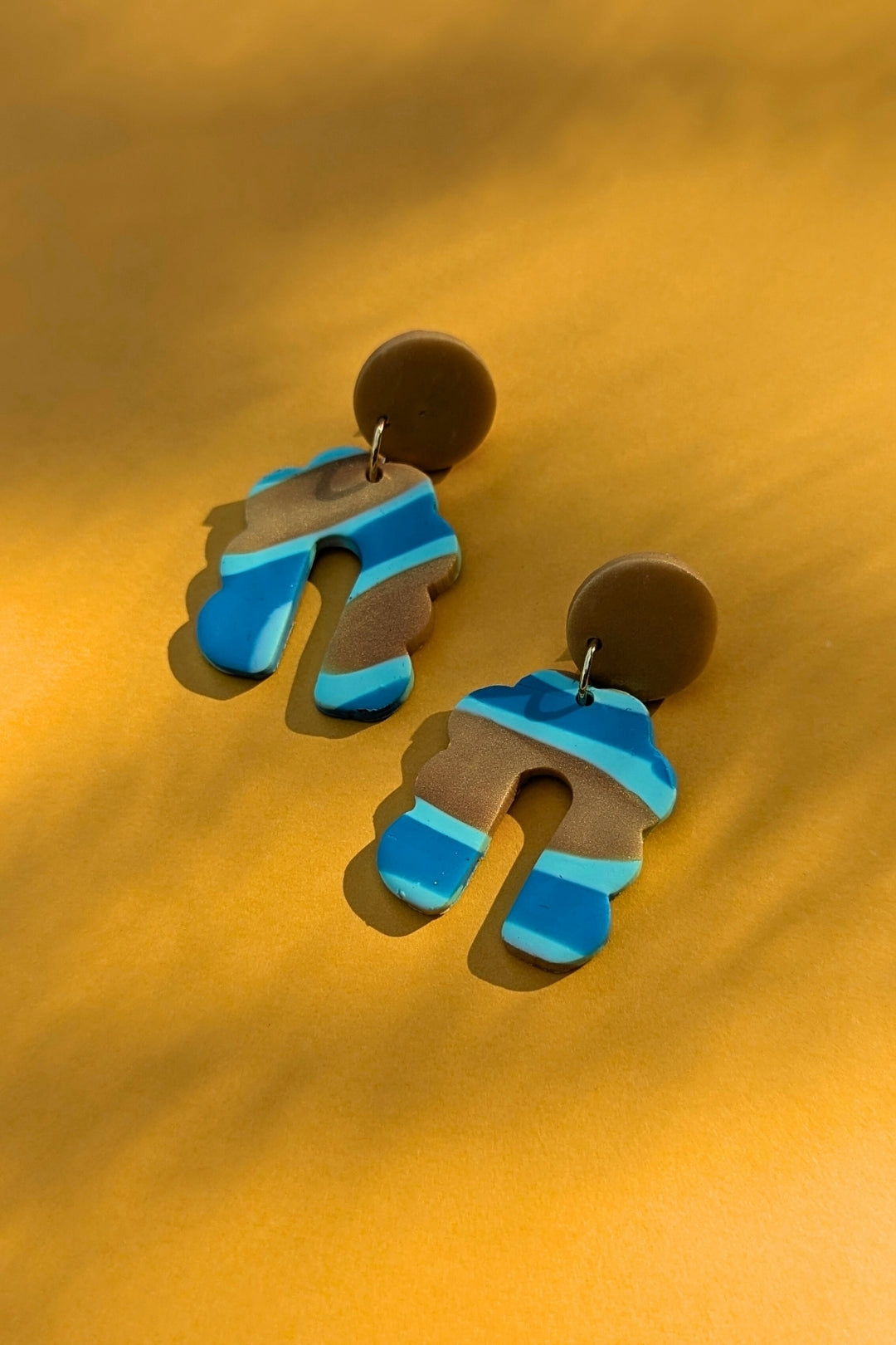 Boucles d'oreilles Groovy Turquoise et Doré - Collection Les Éclatées