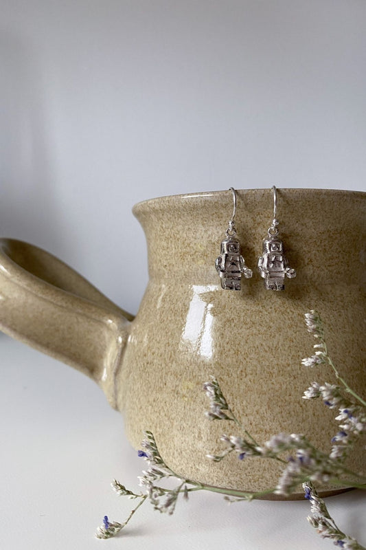 SÉROTONINE DESIGN Boucles oreilles robot solo by Sérotonine Design | Roxy Lama