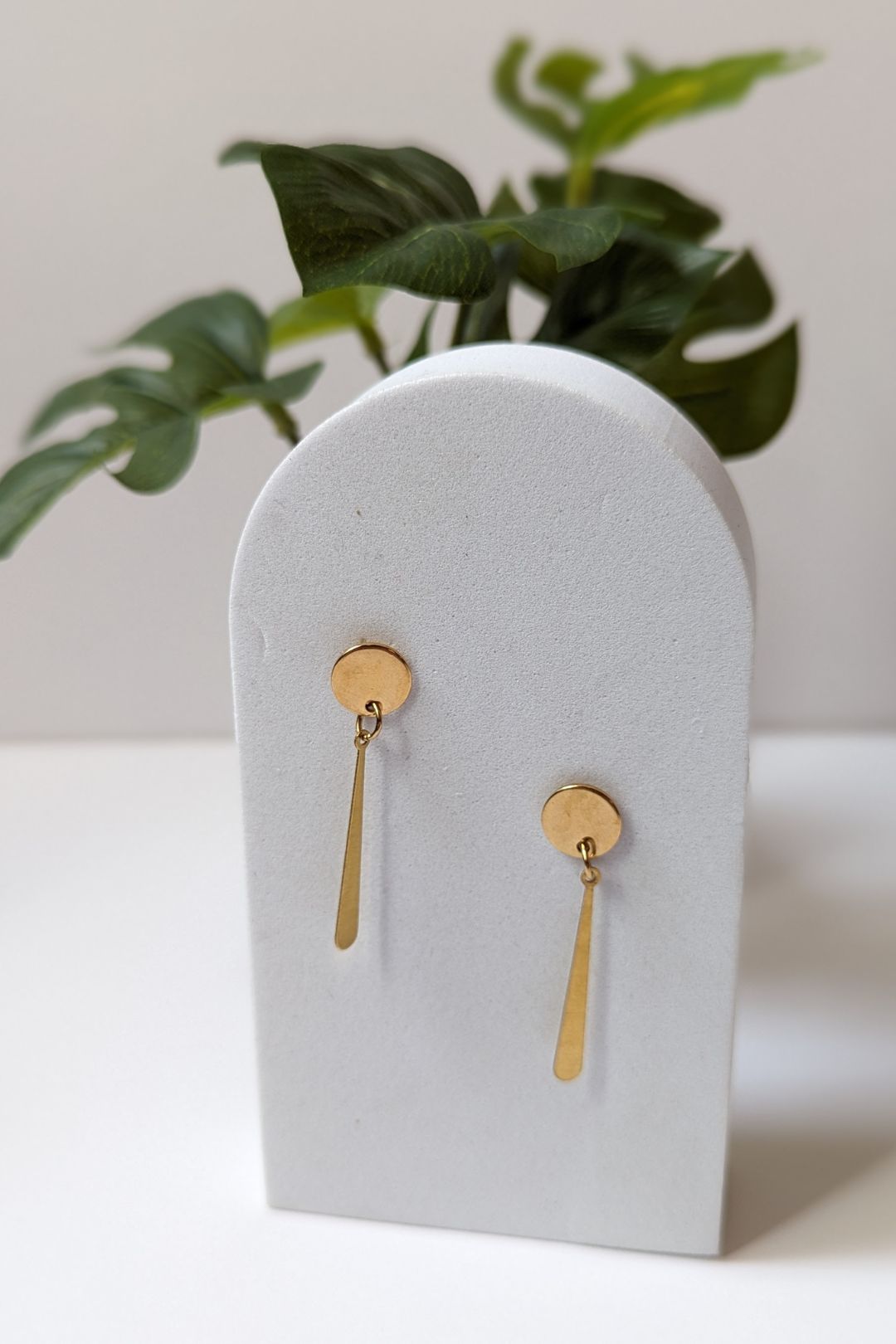 SÉROTONINE DESIGN Collection Harmonie — Boucles d'oreilles Goutte by Sérotonine Design | Roxy Lama