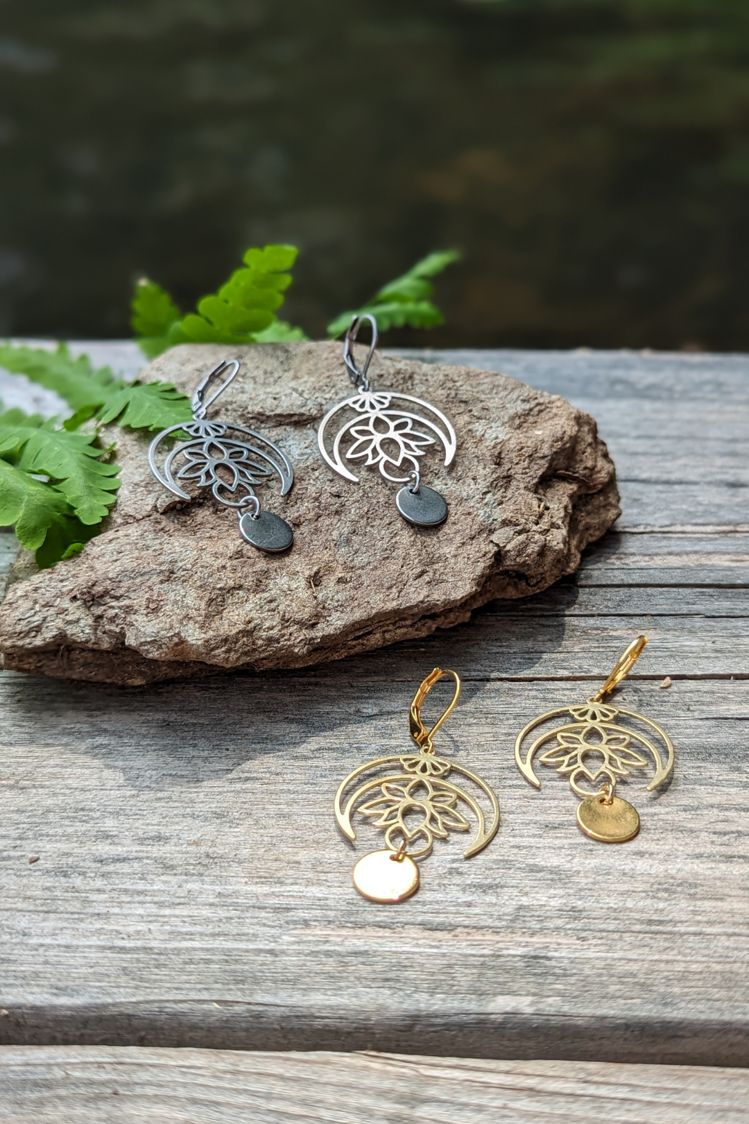 SÉROTONINE DESIGN - Boucles d'oreilles Lotus lune Boucle d'oreilles by Sérotonine Design | Roxy Lama