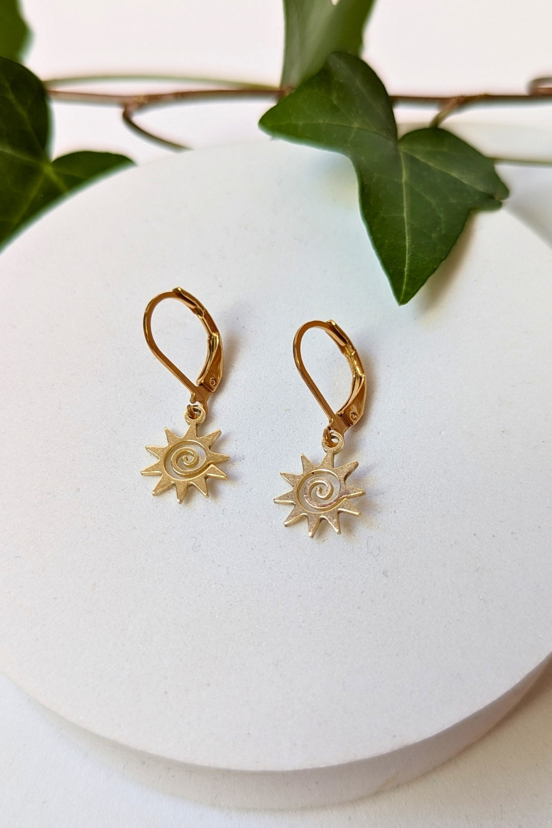 SEROTONINE DESIGN Collection Harmonie — Boucles d'oreilles Soleil spirale simple Boucles d'oreilles by Sérotonine Design | Roxy Lama