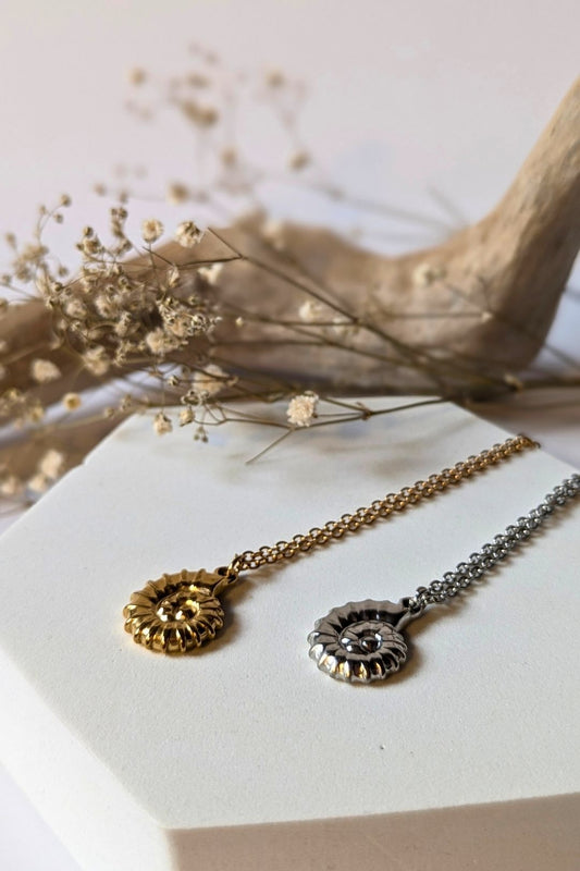 SEROTONINE DESIGN Collection Harmonie — Collier coquillage spirale Collier by Sérotonine Design | Roxy Lama