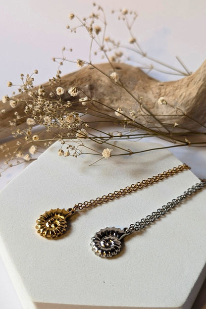 SEROTONINE DESIGN Collection Harmonie — Collier coquillage spirale Collier by Sérotonine Design | Roxy Lama